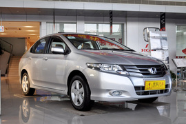 2008款广汽本田锋范1.5L手动精英版