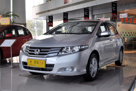 2008款广汽本田锋范1.5L手动精英版