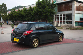 2009款日产骐达