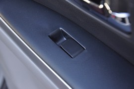 2011款铃木SX4天语两厢1.6L自动运动型