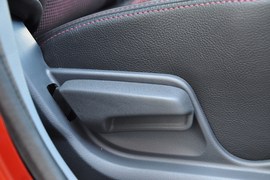 2011款铃木SX4天语两厢1.6L自动运动型