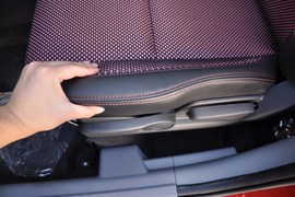 2011款铃木SX4天语两厢1.6L自动运动型
