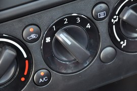 2011款铃木SX4天语两厢1.6L自动运动型