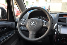 2011款铃木SX4天语两厢1.6L自动运动型