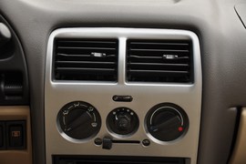 2011款长安铃木羚羊1.3L手动标准型