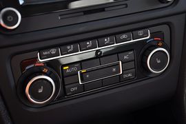 2011款大众高尔夫1.4TSI