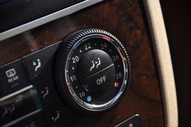 2011款奔驰R300L商务型