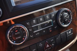 2011款奔驰R300L商务型