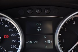 2011款奔驰R300L商务型
