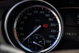 2011款奔驰R300L商务型