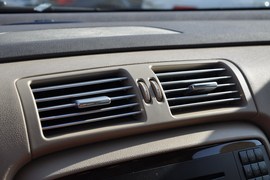 2011款奔驰R300L商务型