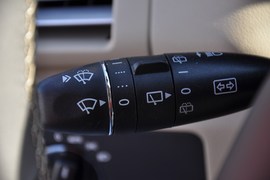 2011款奔驰R300L商务型