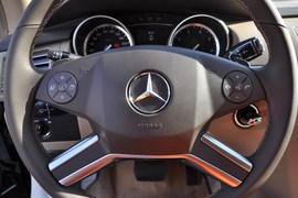 2011款奔驰R300L商务型