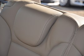 2011款奔驰R300L商务型