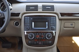 2011款奔驰R300L商务型