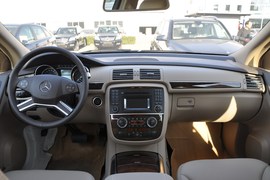 2011款奔驰R300L商务型