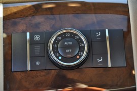 2011款奔驰R300L商务型