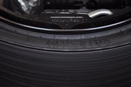 2011款奔驰R300L商务型