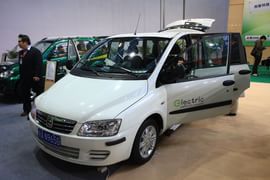 众泰朗悦EV实拍