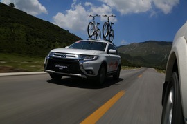 2016款广汽三菱欧蓝德