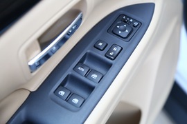 2016款广汽三菱欧蓝德