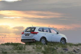 2016款广汽三菱欧蓝德