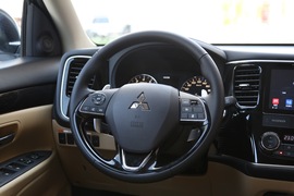 2016款广汽三菱欧蓝德