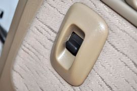 2011款郑州日产锐骐轻客ZG24