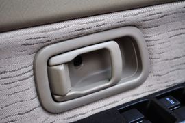 2011款郑州日产锐骐轻客ZG24