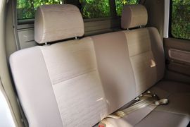 2011款郑州日产锐骐轻客ZG24