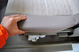 2011款郑州日产锐骐轻客ZG24