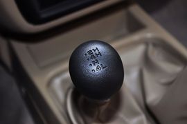 2011款郑州日产锐骐轻客ZG24