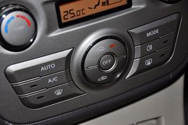 2011款江淮和悦1.5L