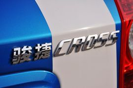 2010款骏捷CROSS