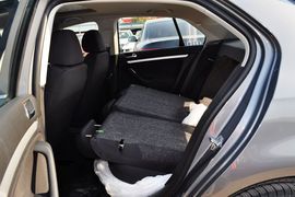 2011款一汽大众速腾1.6L手自一体舒适型