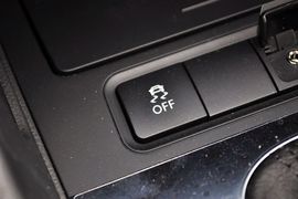 2011款一汽大众速腾1.6L手自一体舒适型