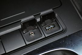 2011款一汽大众速腾1.6L手自一体舒适型