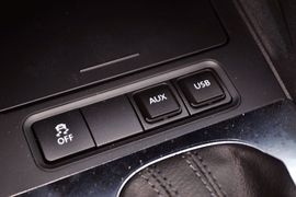 2011款一汽大众速腾1.6L手自一体舒适型