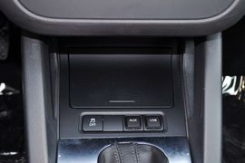 2011款一汽大众速腾1.6L手自一体舒适型