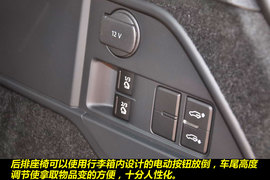 2011款大众途锐3.0TSI豪华型到店实拍图解