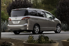 2011款日产Quest贵士