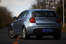 2010款宝马120i运动版对比试驾