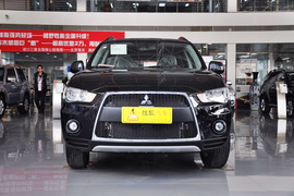 2011款三菱欧蓝德劲界