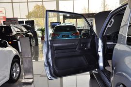 2010款三菱帕杰罗短轴