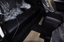 2010款三菱帕杰罗短轴