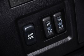 2010款三菱帕杰罗短轴