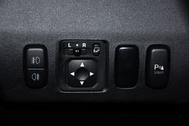 2010款三菱帕杰罗短轴