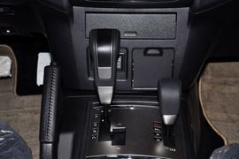 2010款三菱帕杰罗短轴