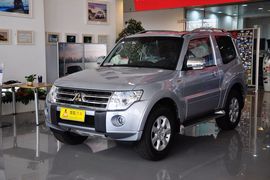   2010款三菱帕杰罗短轴 3.8L炫酷版