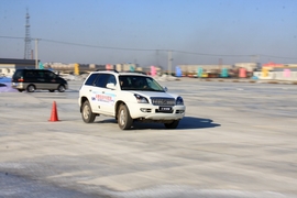 江淮瑞鹰2.4四驱试驾实拍